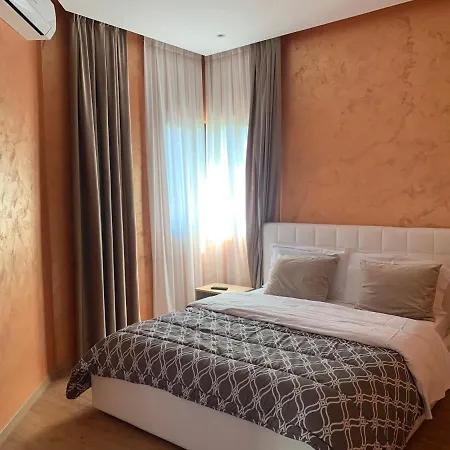 Akropoli מלון טיראנה