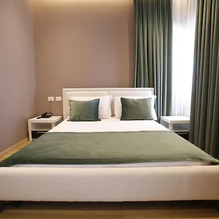 Akropoli 3* Tirana