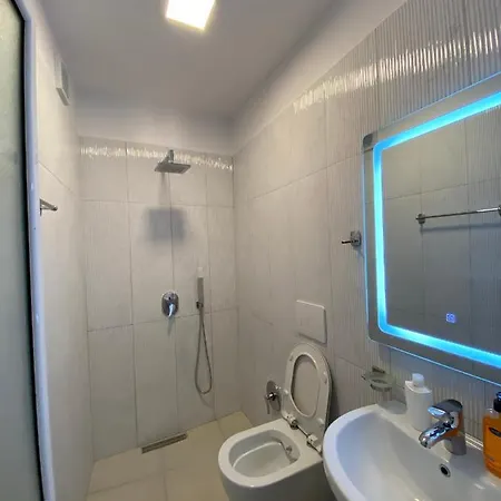 Akropoli 3* טיראנה